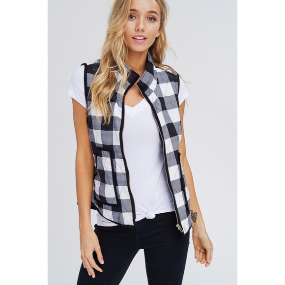 Black and white plaid vest - Picture 8 of 8